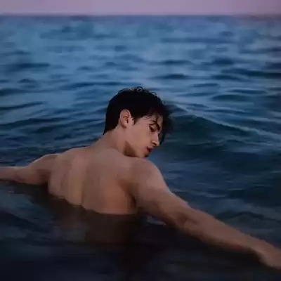 车修洁